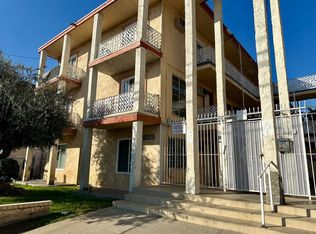 15526 Nordhoff St #S30, North Hills, CA 91343