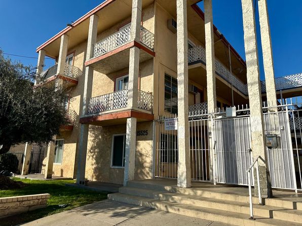 15526 Nordhoff St #T30