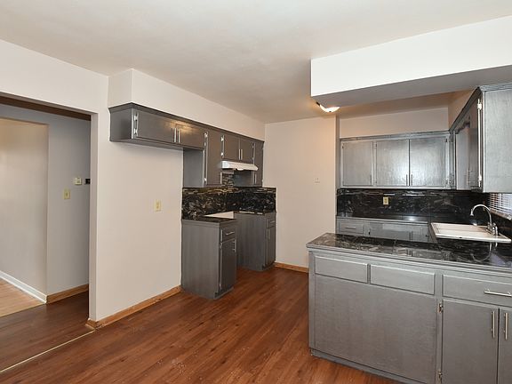 3rd image of 6506 W Medford Ave