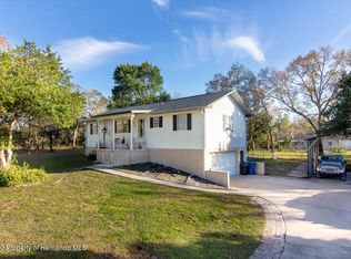 9014 Senior Way, Weeki Wachee, FL 34613