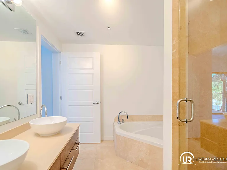 300 Majorca Ave #Penthouse 403 — Photo 28