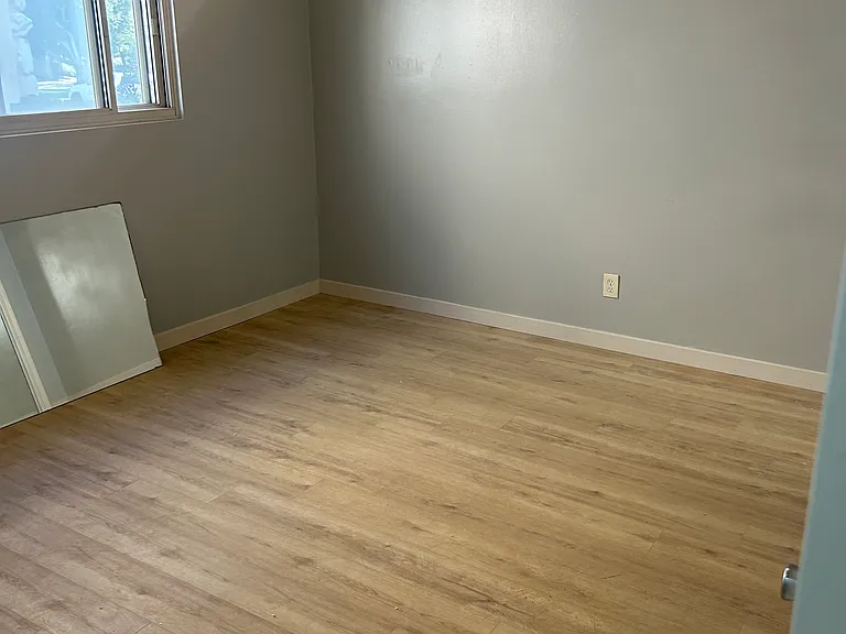 8654 Falmouth Ave #8 — Photo 7
