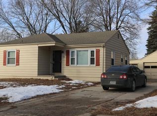 716 E Seneca Ave, Des Moines, IA 50316