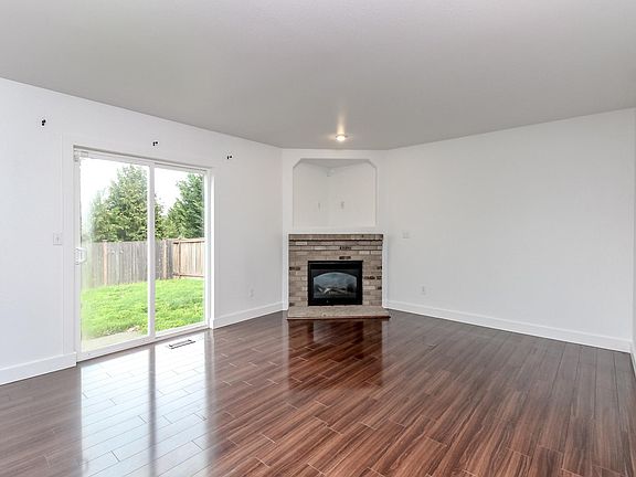 4th image of 2504 186th Street Ct E