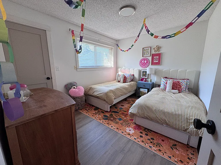 1615 Birchwood Ln — Photo 14