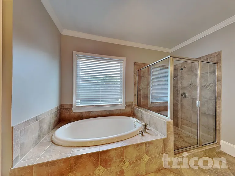 5840 Cool Springs Dr — Photo 9