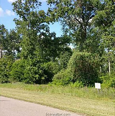 2nd image of Strathmore Dr