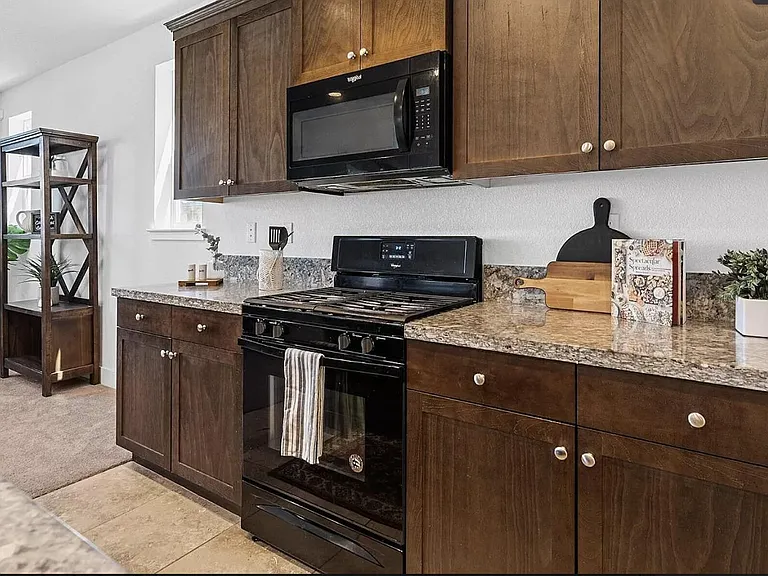 17950 Kerry Ct — Photo 8
