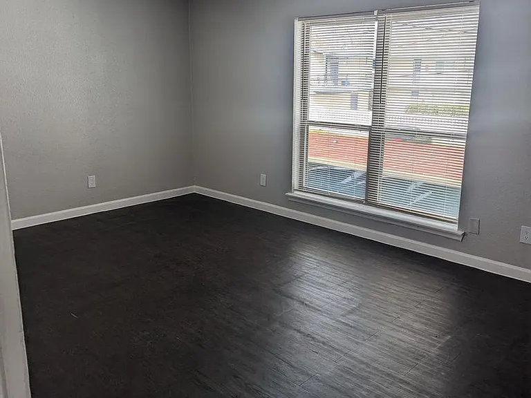 1000 Grigsby Ave — Photo 7