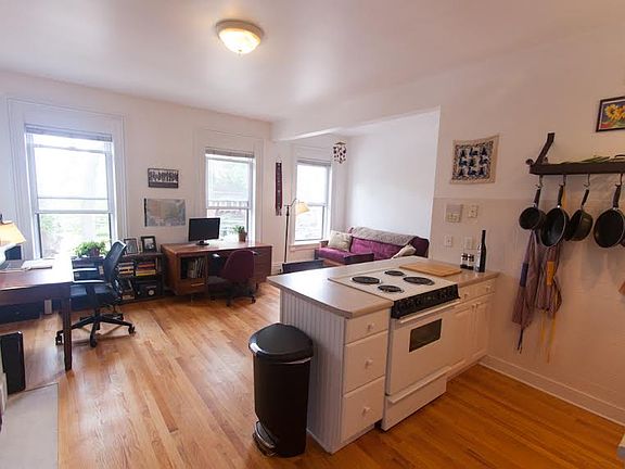 4th image of 549 Orange St APT 3