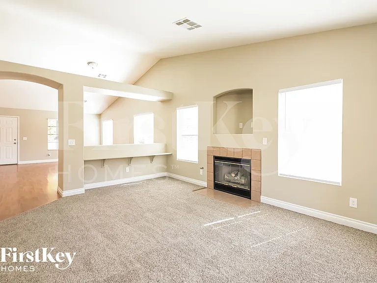 811 Mesa Pine Ct — Photo 6