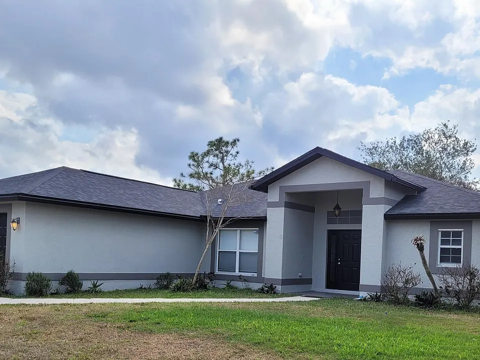 3718 W Gator Cir