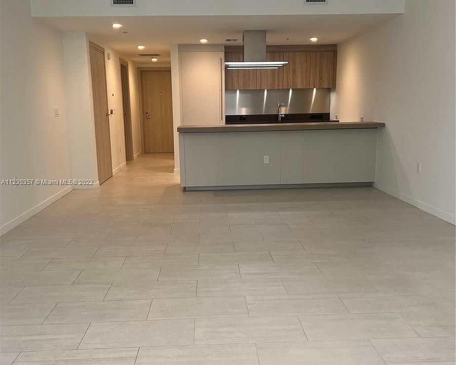 1st image of 1000 Brickell Plz #1907