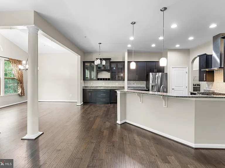 7570 Arundel Woods Dr — Photo 29