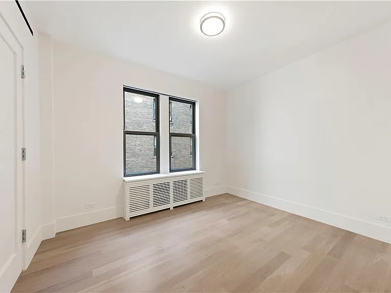1160 5th Ave #406 — Photo 7
