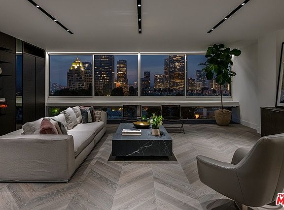 2nd image of 2220 Avenue Of The Stars Unit 902