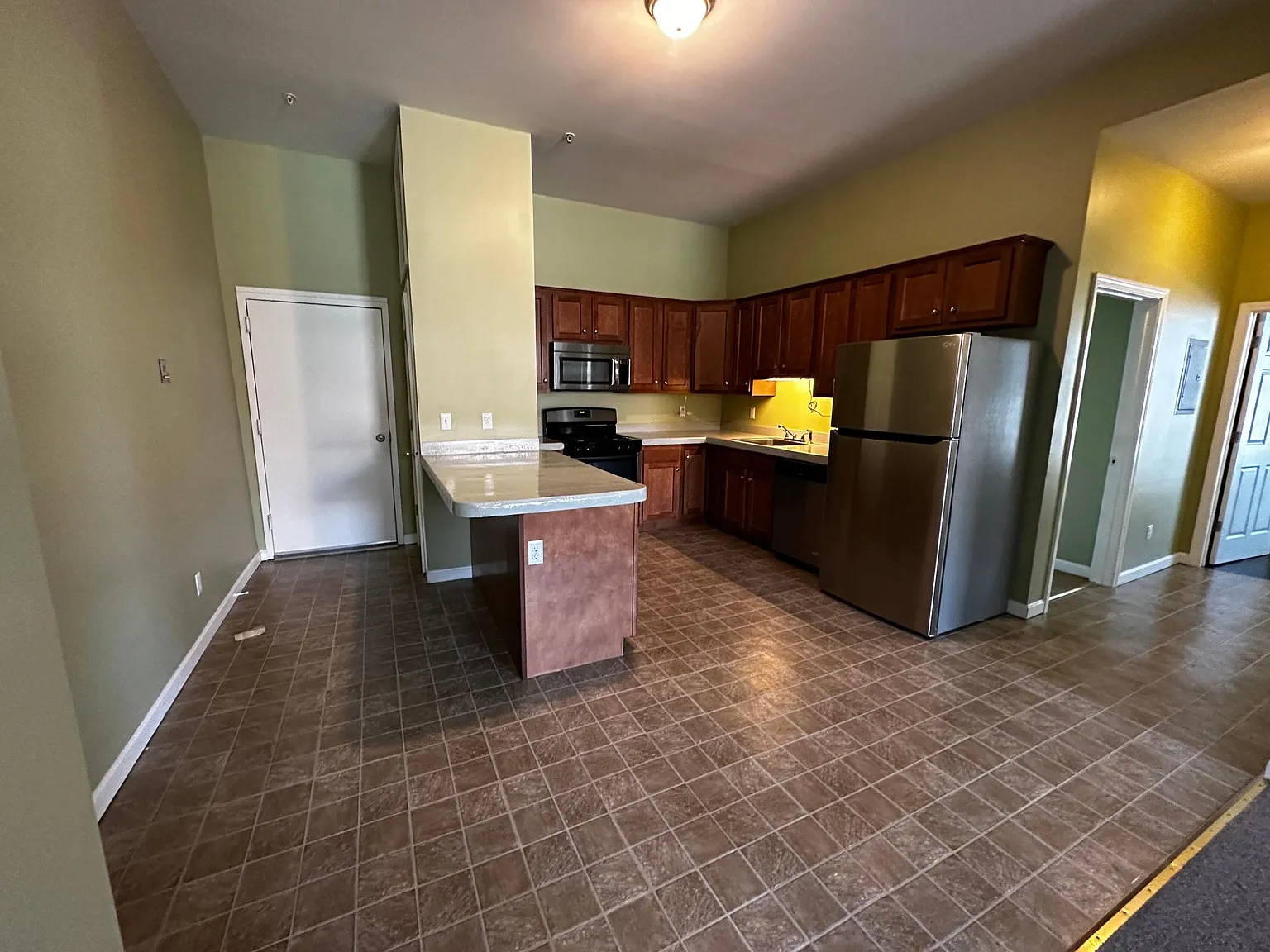 1 bed, $1,900 — Photo 3