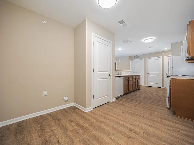 The Enclave on Main — Photo 10