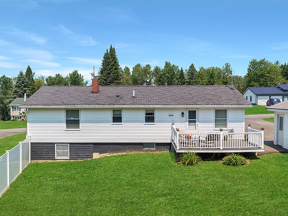 2nd image of 6 Skyview Drive