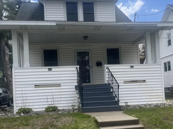 824 Dean Street, Schenectady, NY 12309
