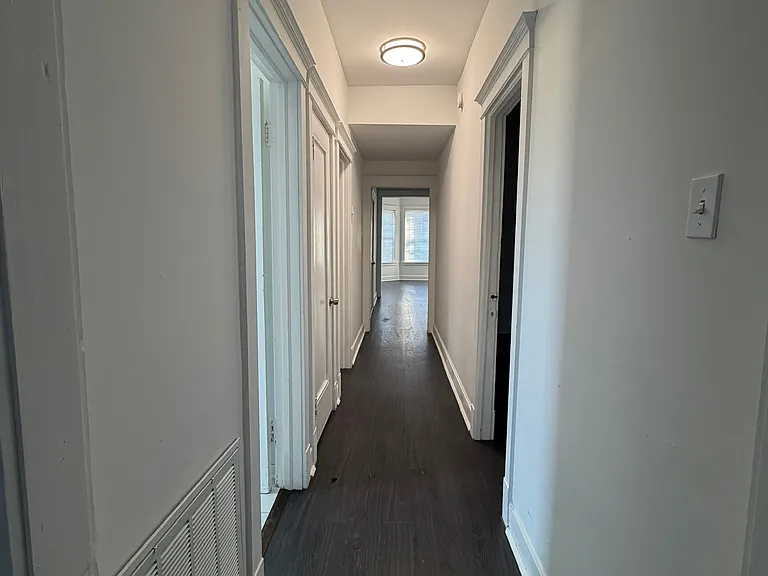 704 W Garfield Blvd #2 — Photo 5