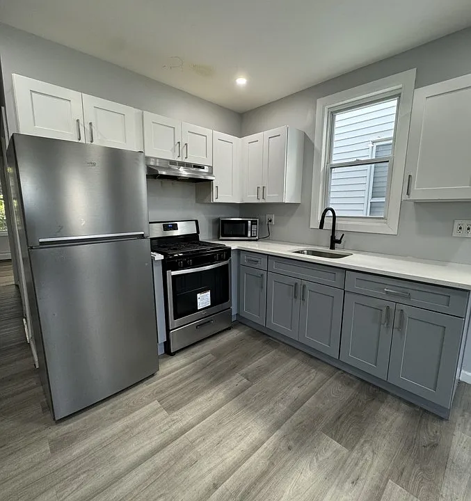 91 Stevens Ave #3