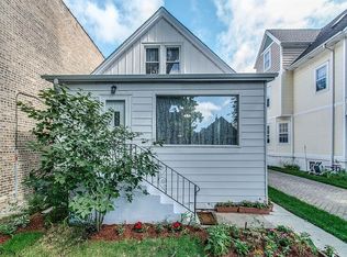 1531 Crain St, Evanston, IL 60202