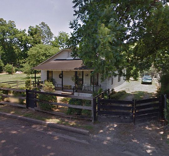1st image of 626 Lincoln Pl