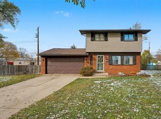 43355 Ryer Ct, Sterling Heights, MI 48313