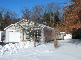 39 Fox Ridge Dr, Berwick, ME 03901