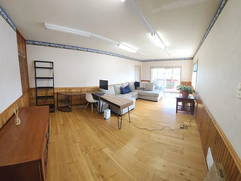 950 E Strong Rd — Photo 15