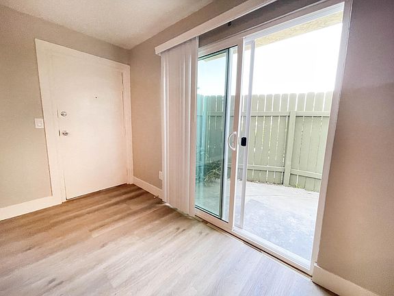 3rd image of 3162 Monroe Ave #14