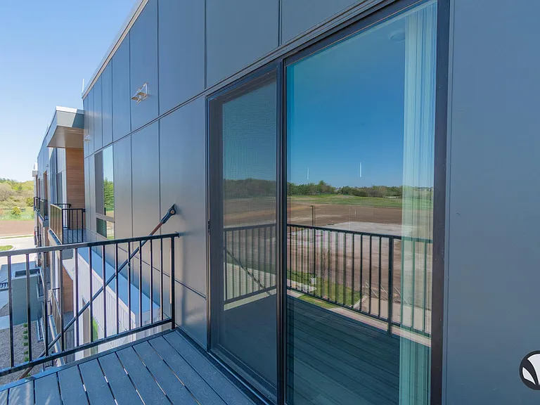 Chateau at Yankee Hill Apartments — Photo 30