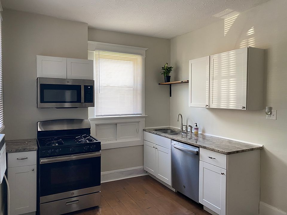 1st image of 4120 Ivanhoe Ave #1