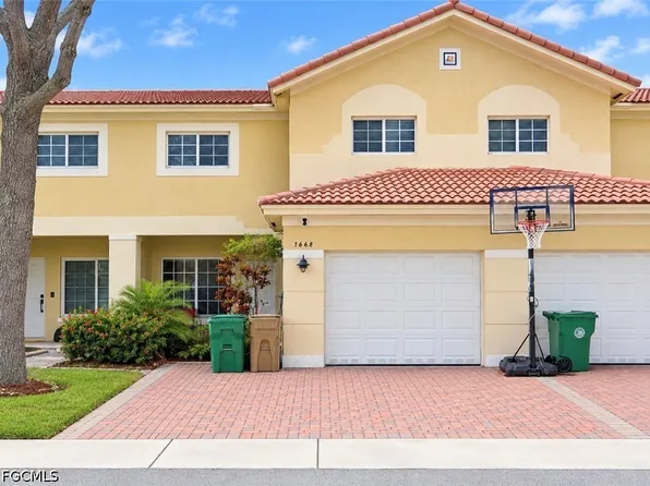 7668 S Stonecreek Cir, Hollywood, FL 33024