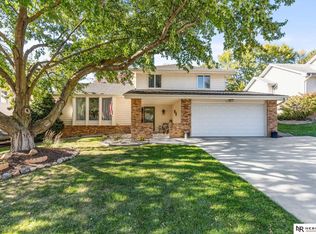 2418 S 154th Cir, Omaha, NE 68144
