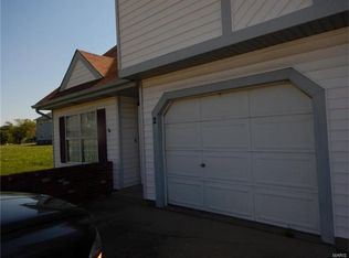 2 Ram Ct, Fairview Heights, IL 62208