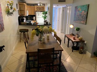 210 SW 11th St APT 204, Miami, FL 33130