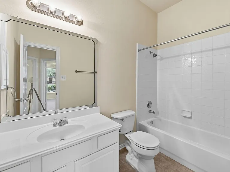 10022 Darrell Springs Ln — Photo 23