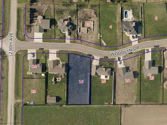 5th image of 95 Woodlyn Dr