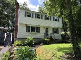 10 Samos Ln, Andover, MA 01810