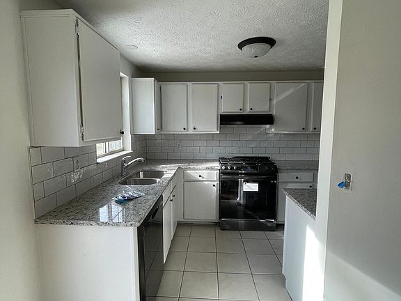 5th image of 781 Sunfield Dr