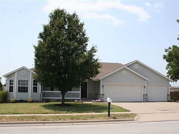 5th image of 549 N Cox Ave