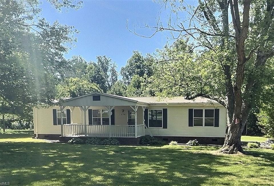 1st image of 353 Twelve Oaks Dr