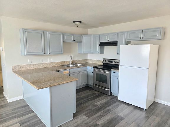 3rd image of 617 Triest Ct APT C