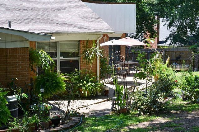 1st image of 903 Woodland Dr