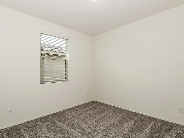 13146 N Grayson Dr — Photo 12