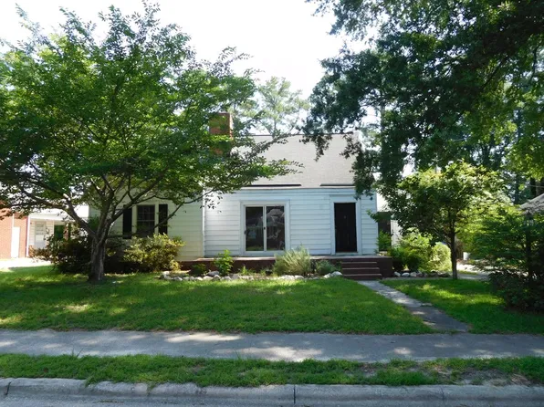 1002 N Overlook Dr, Greenville, NC 27858
