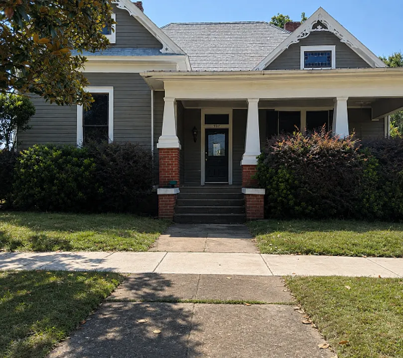 707 Avenue D