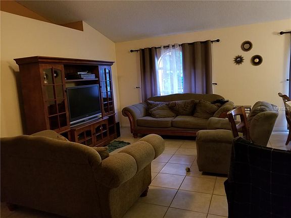 2nd image of 407 Blackbird Way